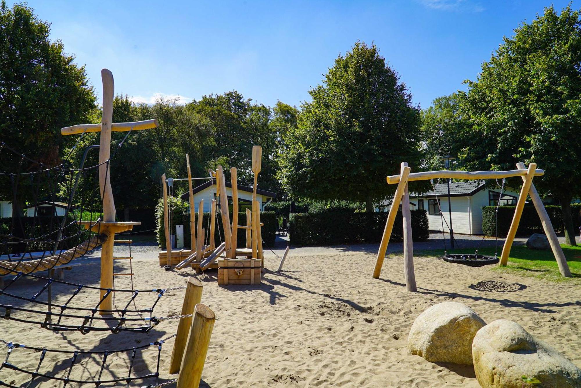 Europarcs Noordwijkse Duinen Hotel Bagian luar foto